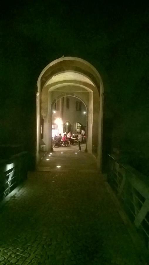 Atirano Villa Luaran gambar